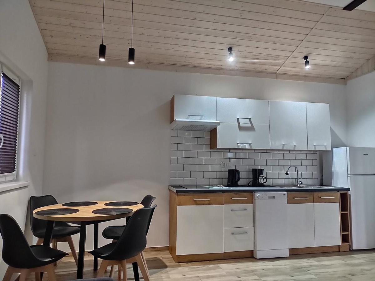 Domek Parterowy Apartamentowy Ostoja Реваль Экстерьер фото