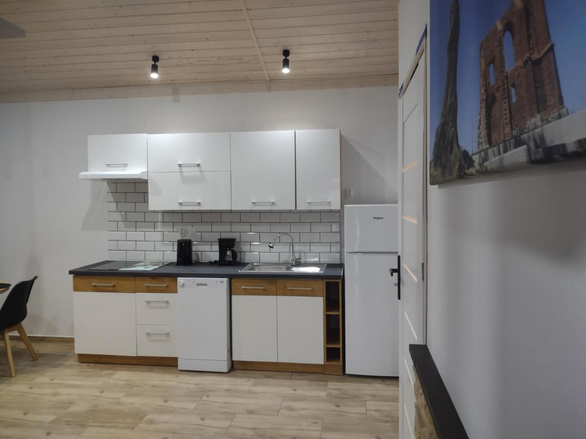 Domek Parterowy Apartamentowy Ostoja Реваль Экстерьер фото